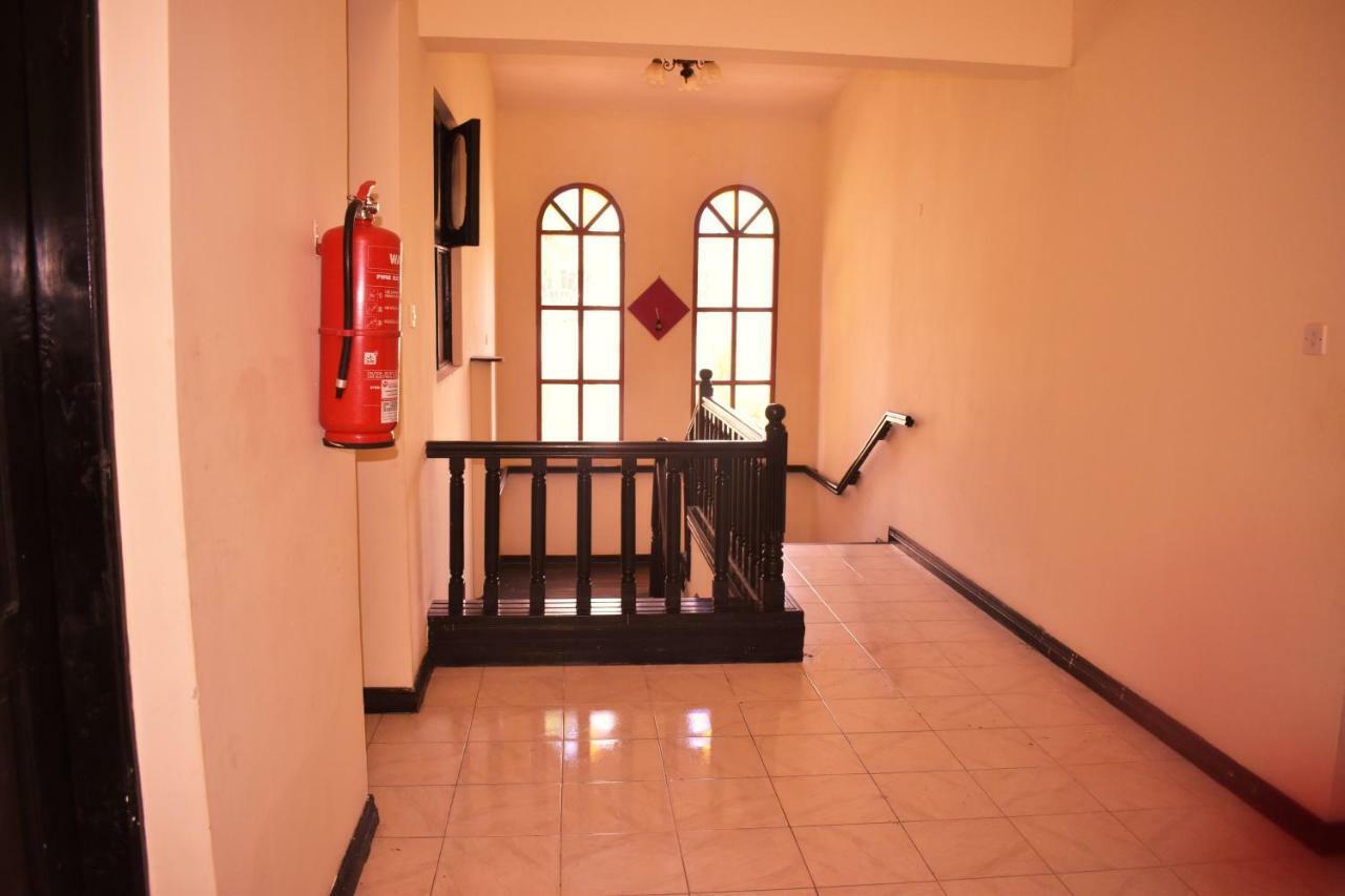 Leinmach House Nyali Hotel Mombasa Exterior foto