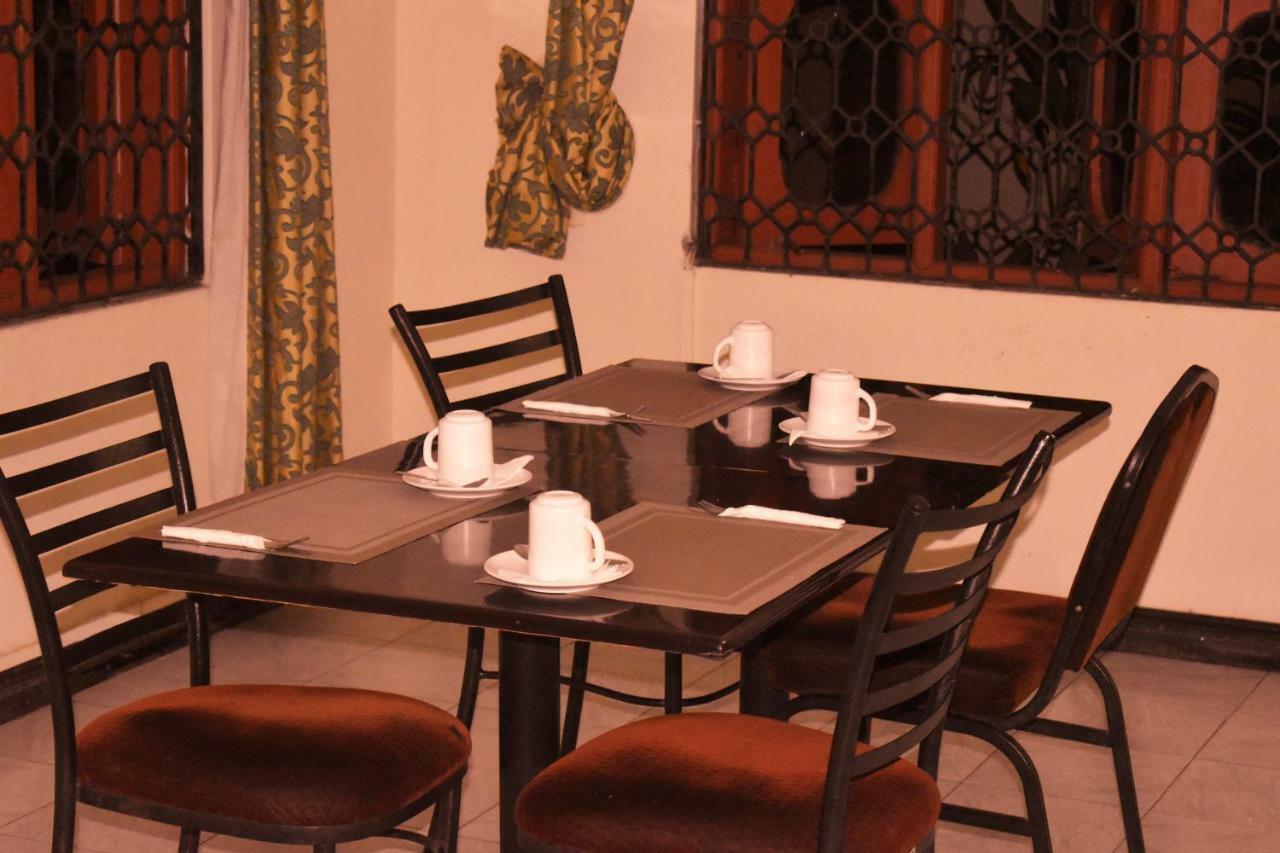 Leinmach House Nyali Hotel Mombasa Exterior foto